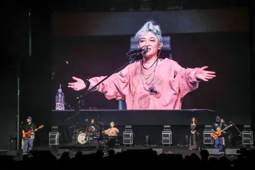 大S也來聽了？范曉萱唱兩人歌曲現場發生這狀況　她喊：阿彌陀佛