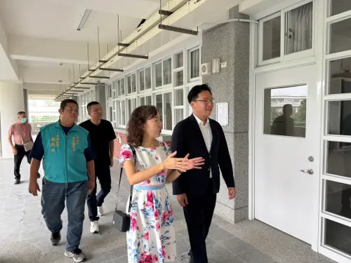 鳳翔國中新校舍啟用成功增班　林智鴻「從頭顧到尾」