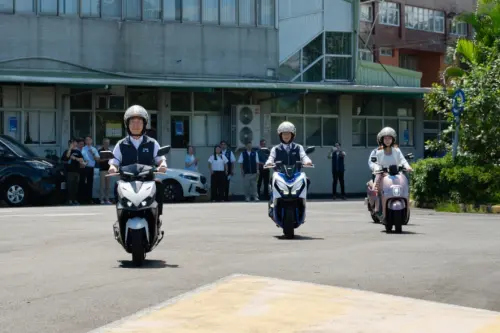 ▲全台灣現有機車超過1400萬輛，交通部今年續辦第七年「交通安全月」，特別串聯7大車廠一起來推動行車安全。（圖/交通部提供）