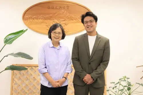 明天陪同沈伯洋登記參選！蔡英文：期許他乘風破浪、成台北舵手