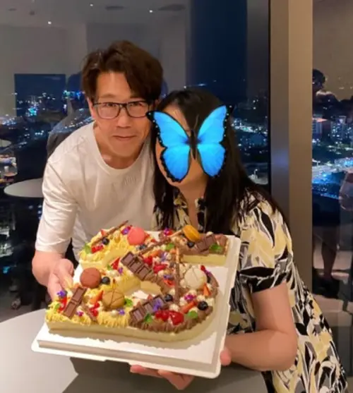 ▲羅時豐的老婆是圈外人張若盈，兩人在1996年結婚的。（圖／羅時豐牛棚臉書）