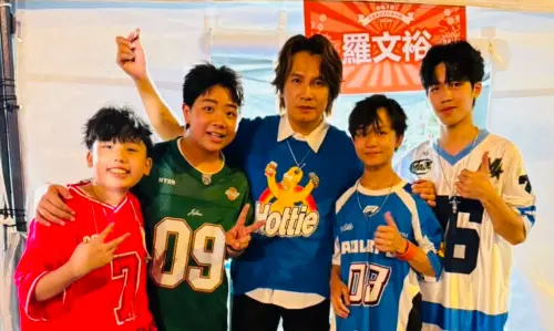▲J HALL團員們當天跟著羅文裕一起上台表演，表現相當出色。（圖／J HALL 樂團臉書）