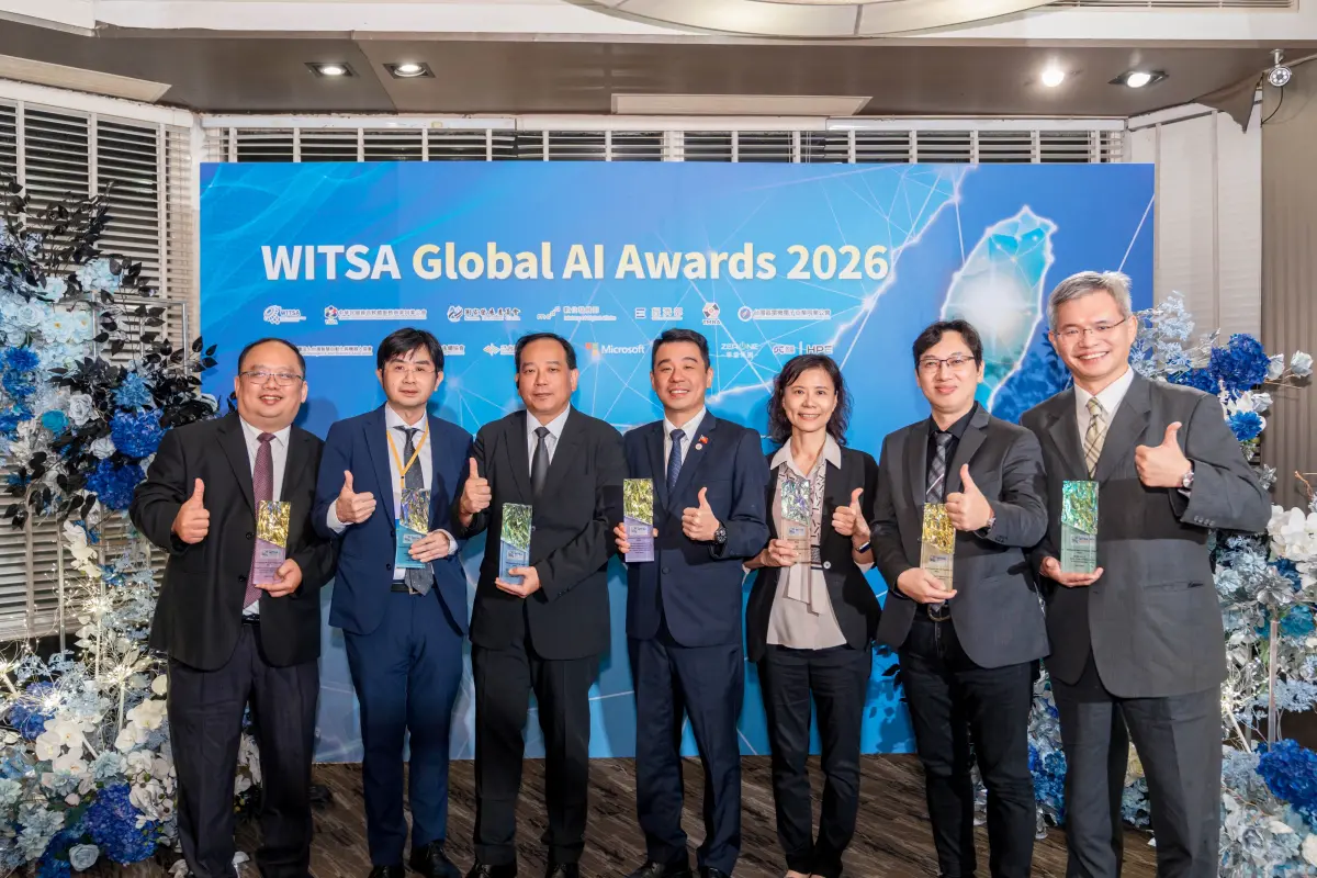 ▲台灣AI實力閃耀國際！2026年全球AI傑出貢獻獎（WITSA Global AI Awards 2026）臺灣囊括7項大獎，獲獎代表共同合影，（圖／中華軟體公會提供）