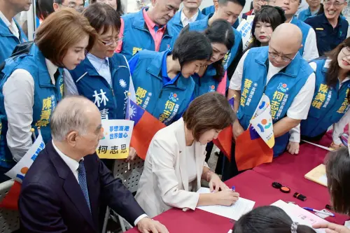 ▲國民黨高雄市長參選人、立法委員柯志恩今（3）日上午正式前往高雄市選舉委員會登記參選高雄市長。（圖／翻攝畫面)