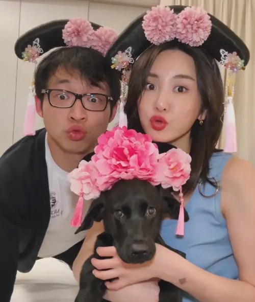 ▲裕美（右）與男友林作（左）穩定交往近8年，時常會曬照放閃。（圖／翻攝自裕美IG@wadahiromi）