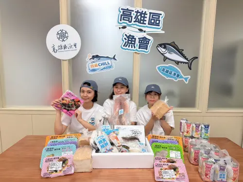▲高雄區漁會準備多款烤肉套組提供民眾選擇。（圖／翻攝畫面）