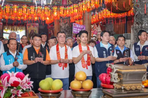 稱蔣萬安頻遭抹黑　李四川：帶他拜觀音祈福消災解厄

