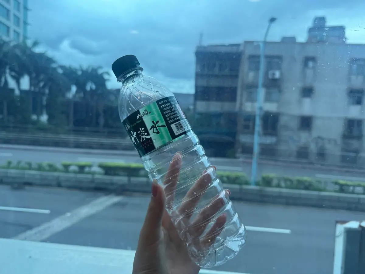 寶特瓶別丟掉！手搖飲店回收「1個瓶子折1元」：全台1600據點能換