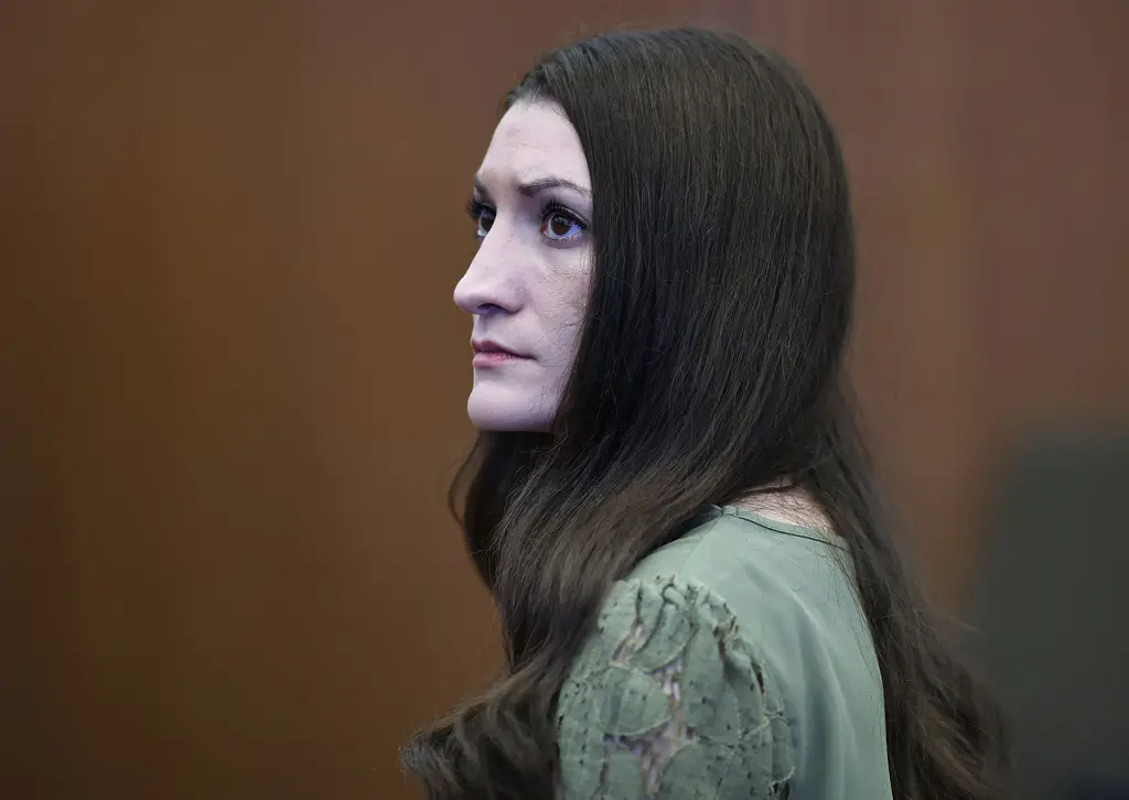 是兇手或受害者?美國婦勒斃3孩案審判無效 產後精神失常掀激辯