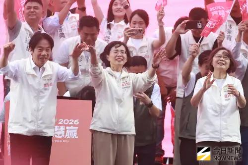 ▲ 新北市長參選人蘇巧慧競選總部成立大會，前後任總統蔡英文、賴清德一同現身站台。（圖／記者葉政勳攝 ,2026.09.05）