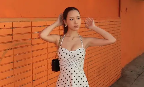 小S大女兒Elly再曬辣照！低胸洋裝大秀好身材　1.3萬人全看呆
