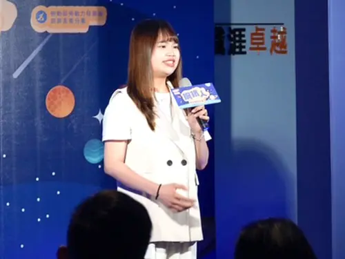 ▲鋼鐵人職場體驗計畫結業學員分享學習的過程的蛻變心路。(圖／勞動部高屏澎東分署提供)