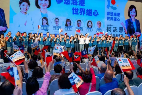 柯志恩成立南高雄後援會　神力女超人許淑華站台力挺