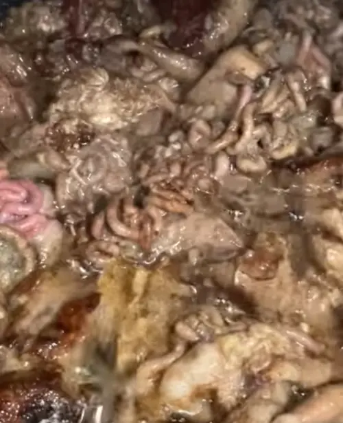 ▲老闆強調，虱目魚腸必須堅持當日早晨新鮮現殺，因此能提供的漢堡數量也有限量。（圖／Threads@guyra_burger）