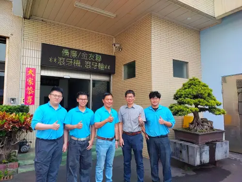 ▲嶺東科大國企系教師赴金友聯工業股份有限公司訪視實習學生。（圖／嶺東科大提供）