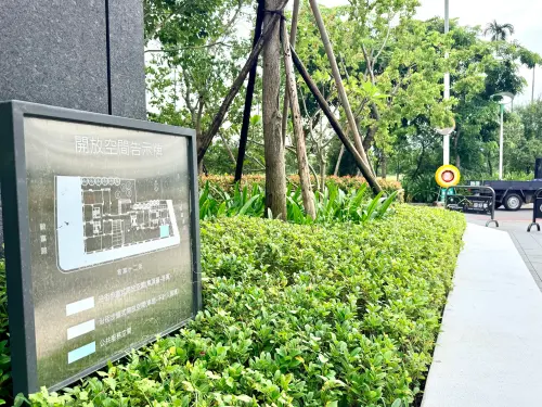 ▲臨路條件影響自然採光與通風性，也較能創造出綠意環抱的高質感街廓。 （圖／業者提供）