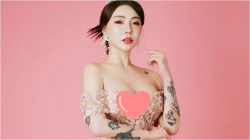 ▲被問及當初決定走向性感路線的心路歷程，雅捷（如圖）強調這並非一時衝動，而是深思熟慮後的決定。（圖／JKF提供）