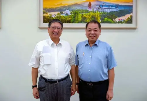 楊文科喊兄弟同心！陳見賢曝「看了不舒服」：政治不是宗教實驗場