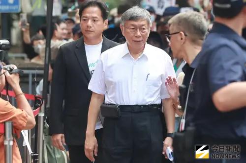 才示警「藍白分」外溢3縣市！柯文哲改口了：目前看起來沒太大