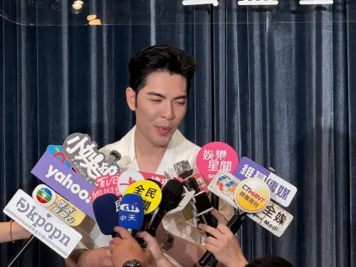 蕭敬騰右手緊急開刀！連湯匙都拿不起來　老婆揭病因：我快瘋掉