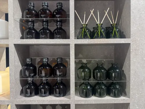 ▲MUJI無印良品從台灣自然環境與植物特色出發，開發台灣企劃「空間芬香油」。（圖／記者鍾怡婷攝）