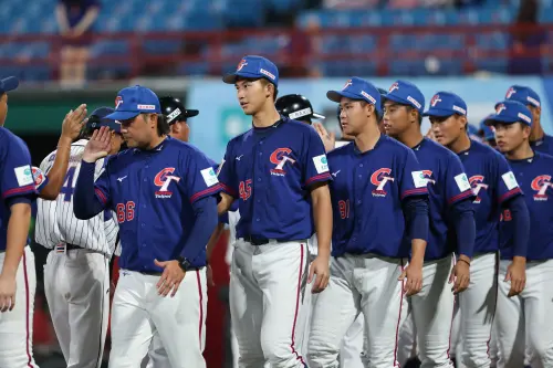 U18中華隊18：0扣倒泰國奪首勝！主帥賽後集合警惕：不能得意忘形
