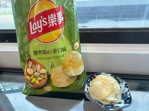 樂事「開心果洋芋片」全聯開賣！開箱秒贏榴槤口味：開心果味超濃