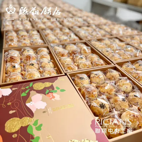 ▲創立於1986年的聯翔，從豐原老街起家，原本以太陽餅打響名號，近年蛋黃酥人氣快速攀升，2023年更獲網友評比第一，回購率達99％。（圖／臉書粉專「聯翔餅店」）
