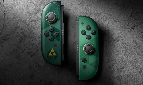 ▲特仕機的Joy-Con 2採不同深淺的綠色打造。（圖／《薩爾達傳說》40週年紀念網站）