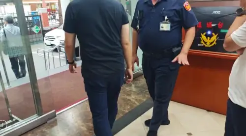 高金素梅立院辦公室又被搜！3檢調突現身　待半小時離開