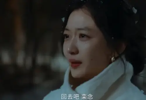 ▲孫千的殺青戲是在雪地中拒絕井柏然。（圖／翻攝自微博）