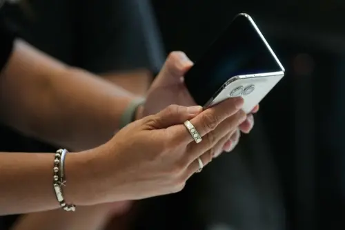 iPhone史上大改款、Apple股價為何反而跌？華爾街早已不驚訝