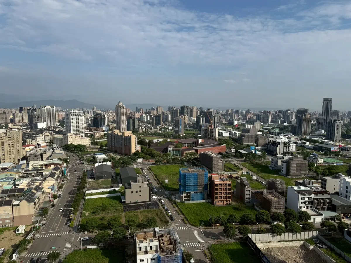 ▲兼具通勤就業與明星學區優勢的台中14期，第3季迎來四大品牌建商進場，引爆新一輪推案.（圖／業者提供）(494.83 kb)
