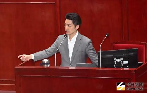 老鼠亂入台北大巨蛋！中職比賽被迫中斷　蔣萬安說話了