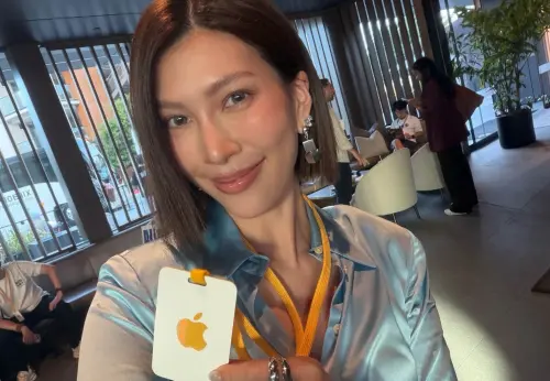 莫莉出席蘋果發表被罵花瓶！黑歷史起底　硬拉IU手還捲助理命案