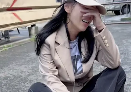 勇兔玩日本鬼屋癱地痛哭！緊抓大牙手快出汁　崩潰一幕嚇壞全場