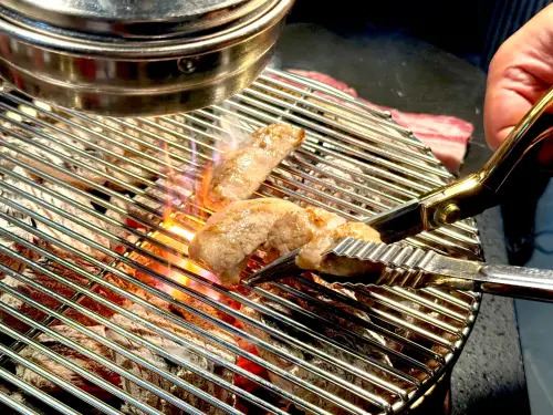 韓國三大燒肉「囕盈豚」9/12大巨蛋開幕！必吃菜單價格、訂位排隊