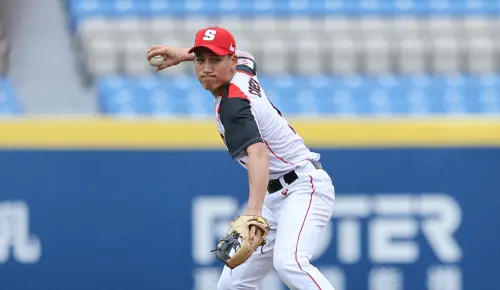 U18新加坡藏2名台將！謝鈞丞懷職棒夢　洪翊恒公園丟球意外被挖掘
