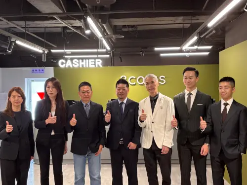 台灣大富爸當靠山！3COINS日高層認：看重momo　每週百款新品跟進