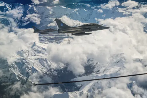 不用非靠美國？法國飆風戰機環球演習40天飛4萬公里　秀軍事肌肉