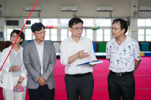 ▲ 賴瑞隆盼中央地方攜手整合資源、釐清權責，加速推動高雄專業體操訓練基地。（圖／翻攝畫面）