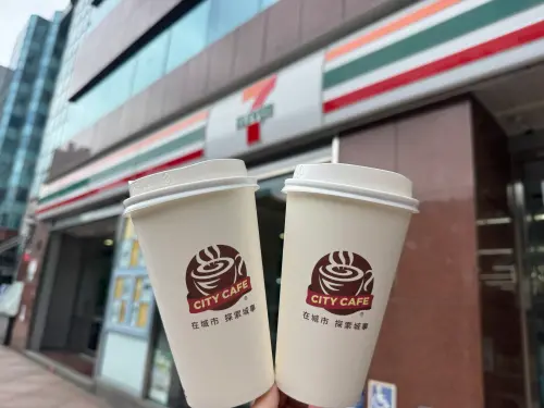 ▲7-11中秋節連假優惠出手！APP行動隨時取推出特選美式、特選拿鐵買9送9。（圖／記者鍾怡婷攝）