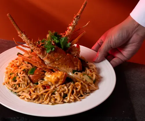 開飯聯名《黑白大廚》侯德竹推新菜　9/23起重現龍蝦炒麵、胡蘿包