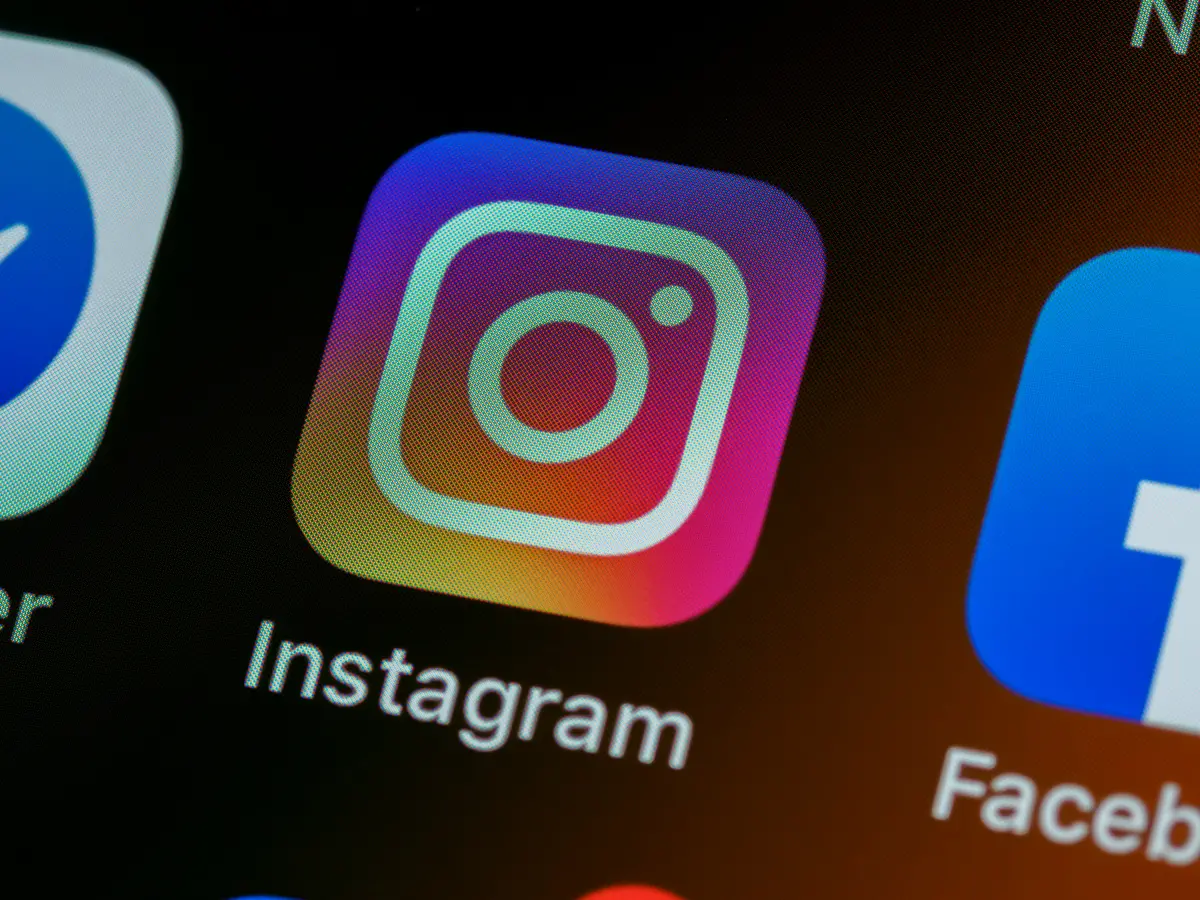 ▲Meta在台灣推出全新訂閱服務「Meta One」，首波在Instagram、Facebook、WhatsApp與Meta AI上推出超過50項功能，單一方案49元起、組合方案159元起。（圖／Unsplash）