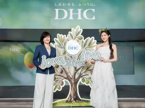 林逸欣首度公開私人梳妝台!揭日常保養習慣、分享DHC橄欖養膚哲學