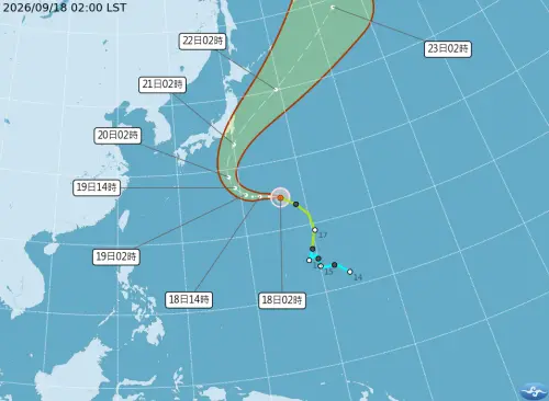 ▲吳德榮表示，杜鵑颱風目前位於關島北北東方海面，持續增強、向西北西轉北、再逐漸轉東北，在日本南方海面大迴轉。（圖／中央氣象署cwa.gov.tw）