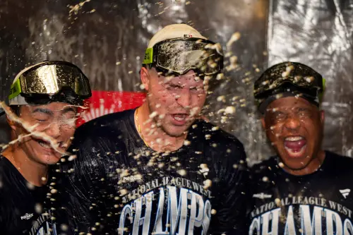 MLB／道奇8：2擊退紅人！奪下國聯西區5連霸　塔克繳出準完全打擊