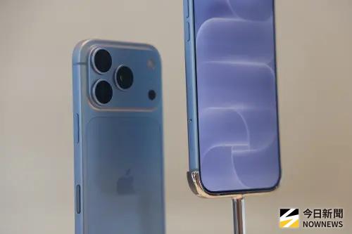 ▲ 想換iphone18 pro究竟要買空機還是搭電信業者給出的綁約優惠，其實有一套計算公式。（圖／記者葉政勳攝)