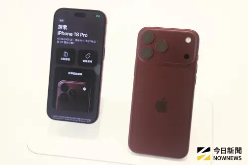 iPhone 18 Pro貼錯保貼恐「刷臉失敗」！Tim哥實測：防窺款較明顯