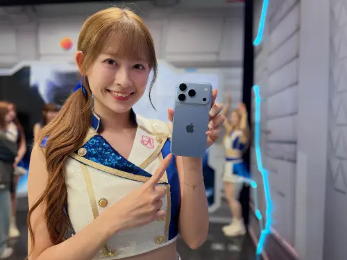 台灣大iPhone 18 頭香哥熬36小時抱走5萬大禮　爽喊：明年還要來